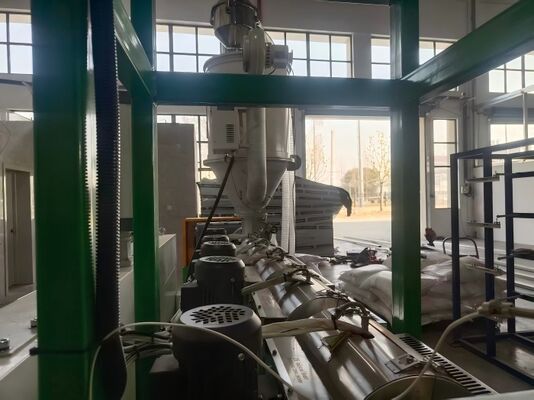 Dây chuyền sản xuất đai PP kiểm soát lực căng thông minh với bộ điều khiển bột từ hiển thị thời gian thực